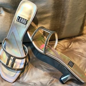 ⚜️Lerre Tan Crystal Sandals - Never Worn⚜️